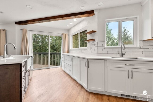 Building Photo - 4 Bedroom | 2.5 Bathroom | Garage - Conven...