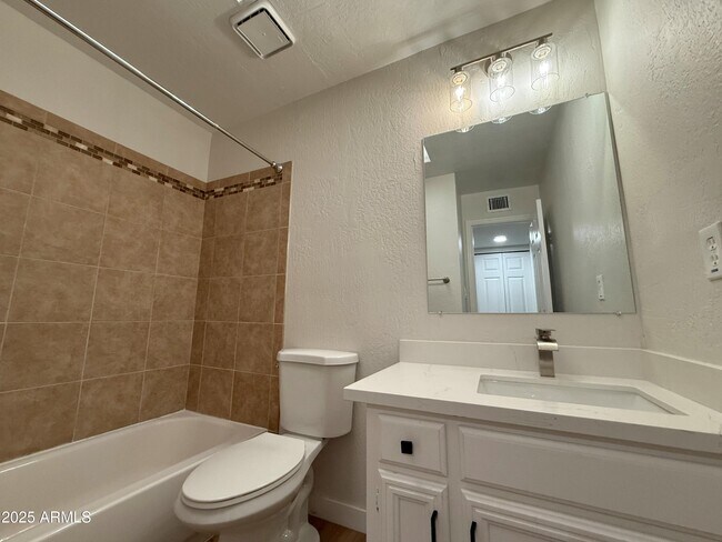 Building Photo - 6533 N Maryland Cir