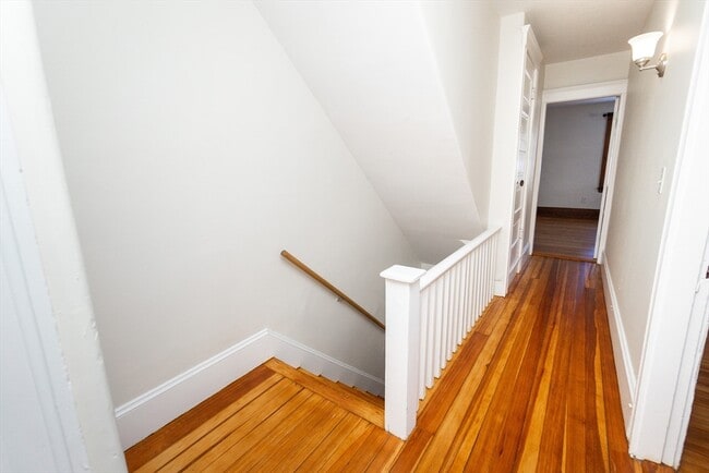 Building Photo - 359 Concord St