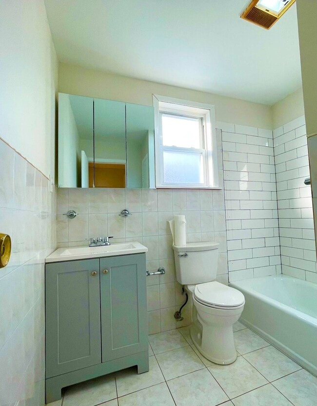 Building Photo - 278 Devonshire Dr