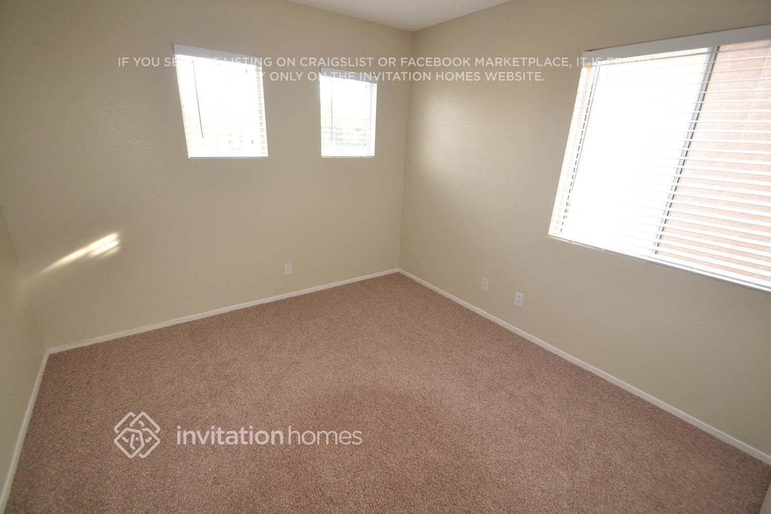 Building Photo - 488 Vista del Sol