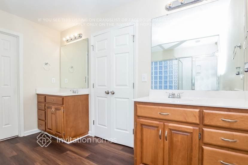 Building Photo - 16908 Glassfield Dr