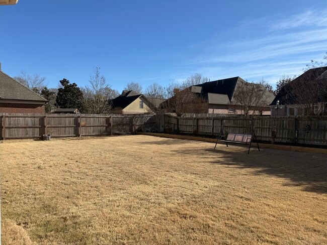 Building Photo - 481 Glenogle Ln