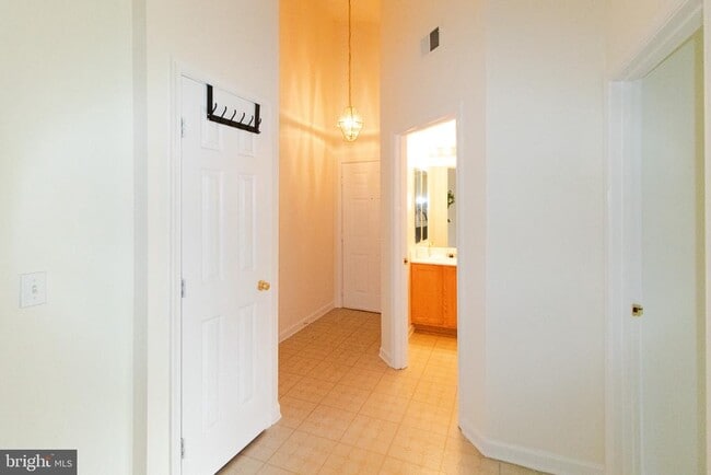 Building Photo - 7505 Calderon Ct