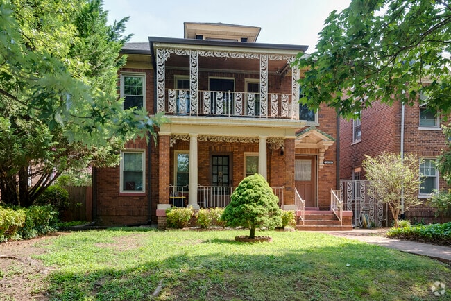 Building Photo - 2622 Idlewood Ave