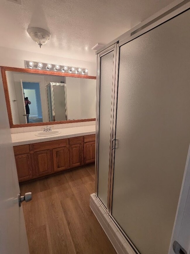 Building Photo - TURNKEY-RENT READY SPACIOUS 2BD/2BA HOME, 2-CAR GARAGE WITH AN AUTOMATIC ROLL-UP DOOR, LARGE COVE...