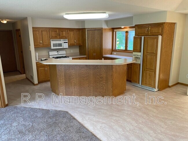 Building Photo - 4626 Linnea Ln