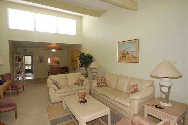 Building Photo - 1531 Clower Creek Dr