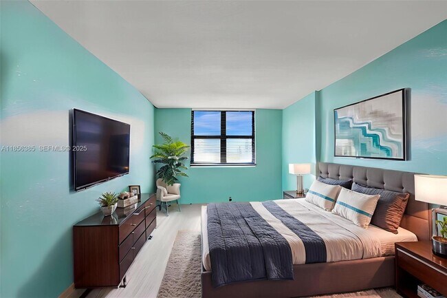 Building Photo - 1500 N Ocean Blvd