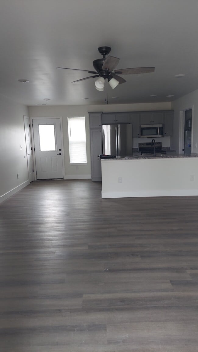 Building Photo - 1702 Prey Ct