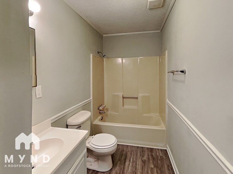 Building Photo - 2814 Bay Leaf Dr SE