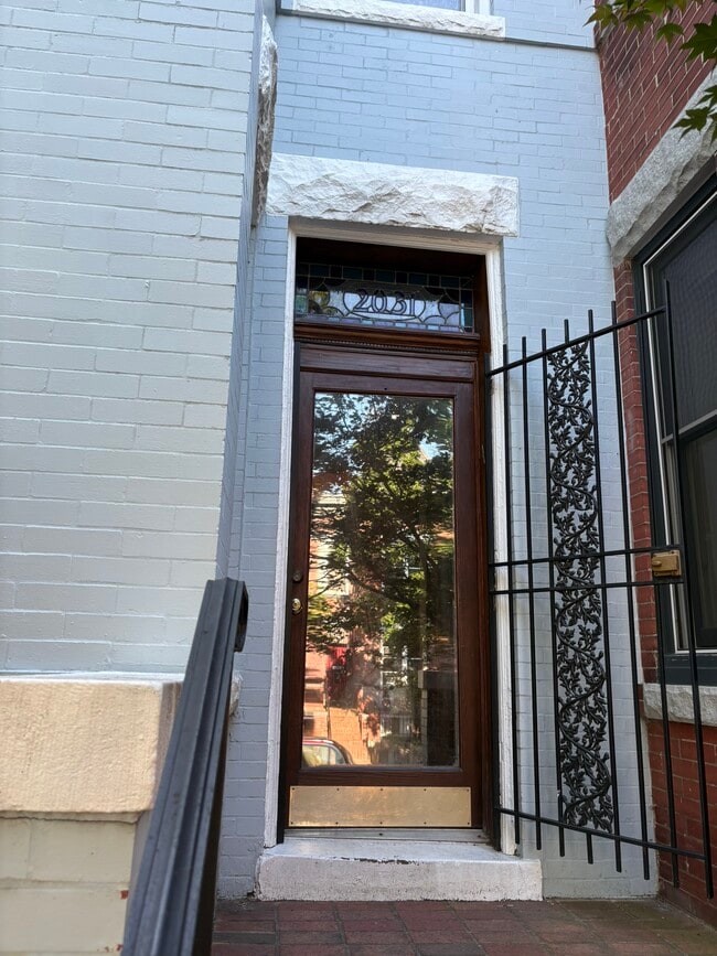 Building Photo - 2031 Flagler Pl NW