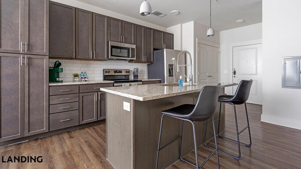 Building Photo - 20915 Wilderness Oak