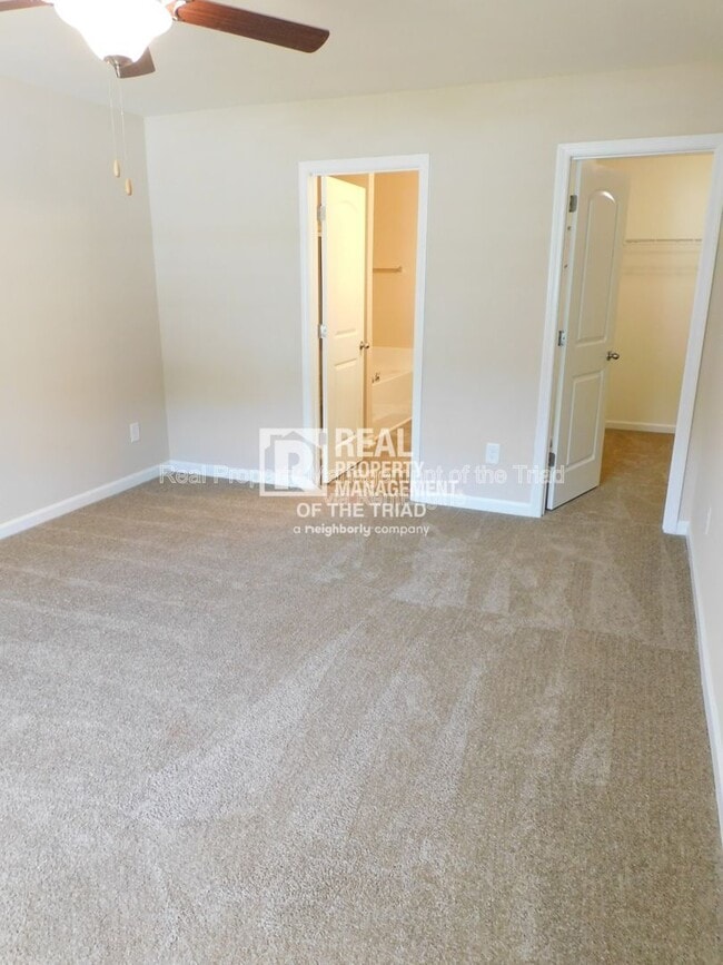 Building Photo - 10 Loblolly Ct