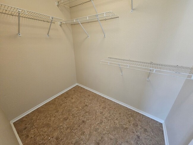 Building Photo - Spacious, well maintained Antioch home