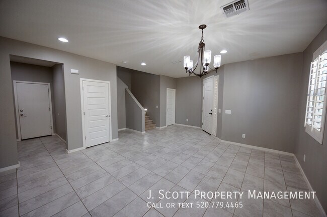 Building Photo - 1270 Carlsbad Dr