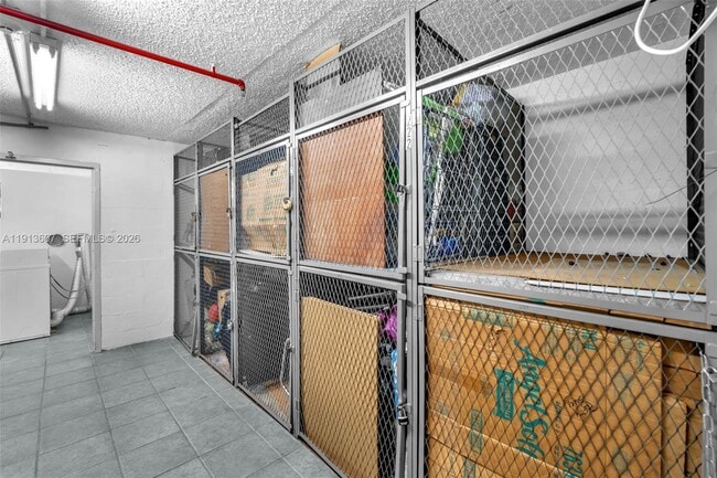 Building Photo - 17021 N Bay Rd