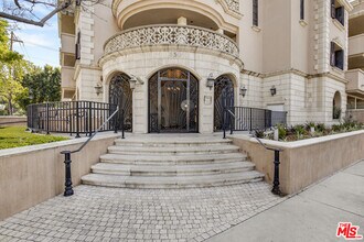 Building Photo - 850 Croft Ave