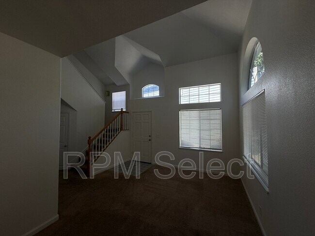 Building Photo - 1255 Farragut Cir