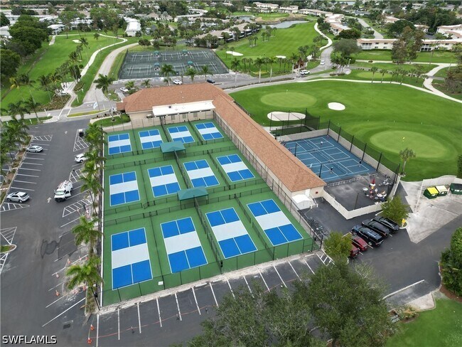 Building Photo - 256 Palm Dr