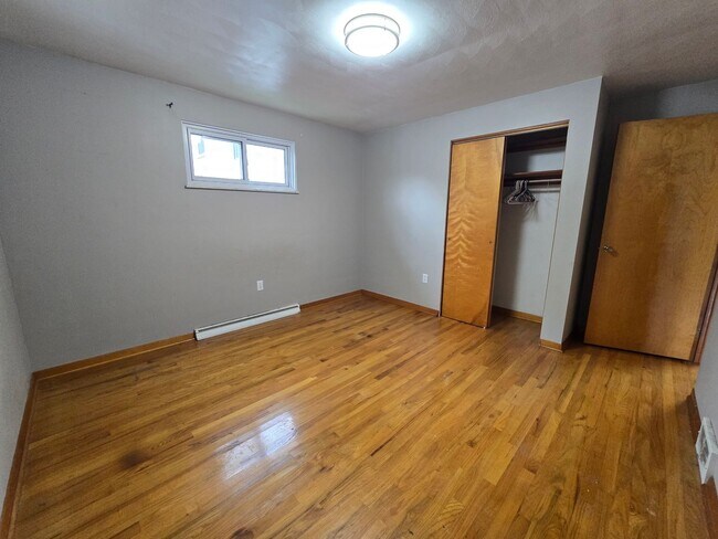 Building Photo - 3 Bedroom Home - Conveniently Located in N...