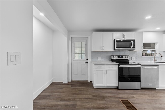 Building Photo - 4685 Kahlua Ln