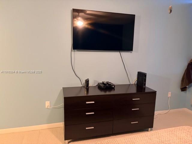 Building Photo - 19501 E Country Club Dr