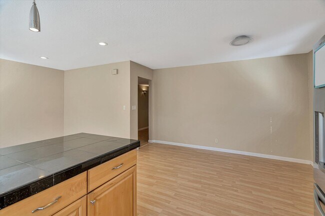 Building Photo - Wow! What a Great Home! Available Now!