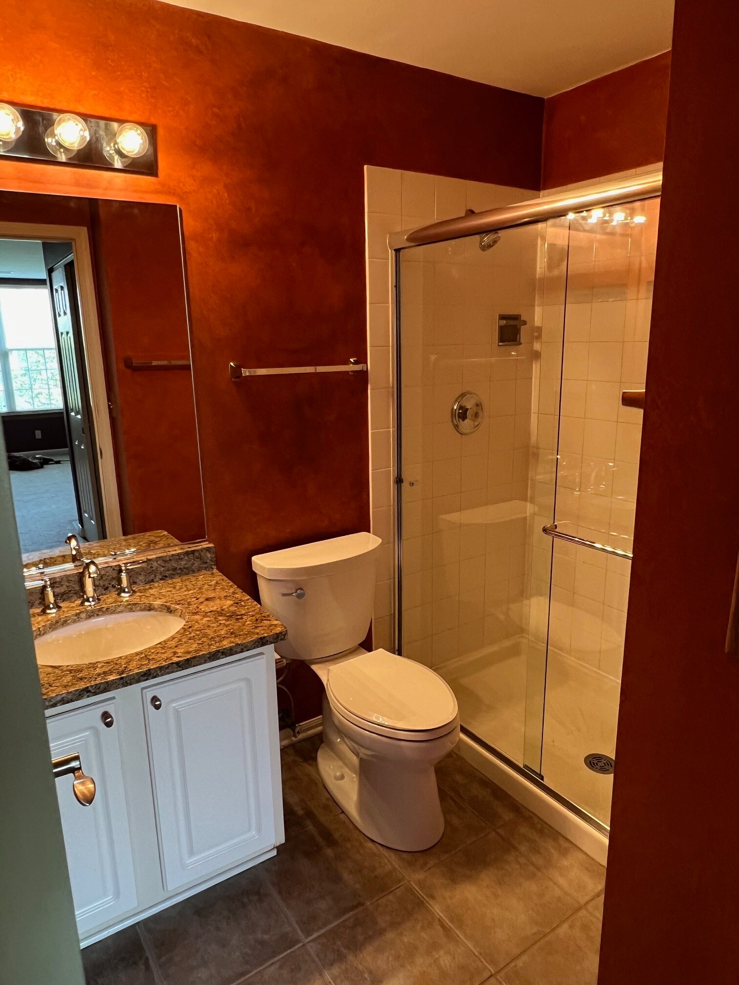 Master bath - 1452 Division Ct