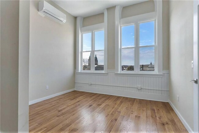 Building Photo - 72 Kendrick Ave