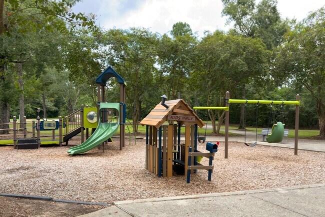 Building Photo - 151 E Greenhill Terrace Pl