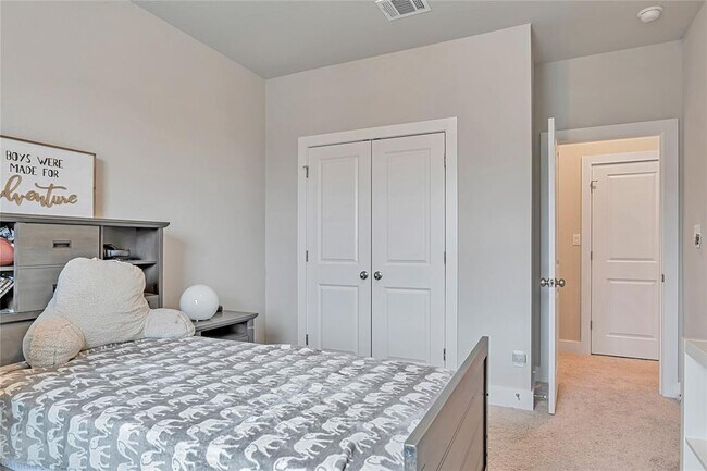 Building Photo - 175 Brooks Ranch Dr