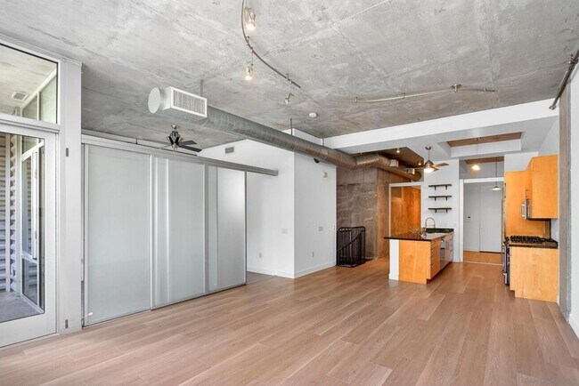 Building Photo - 1025 Island Ave