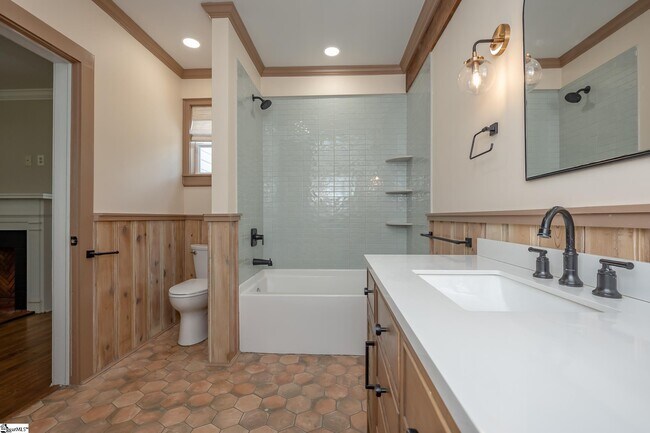 Building Photo - 202 Briarcliff Dr