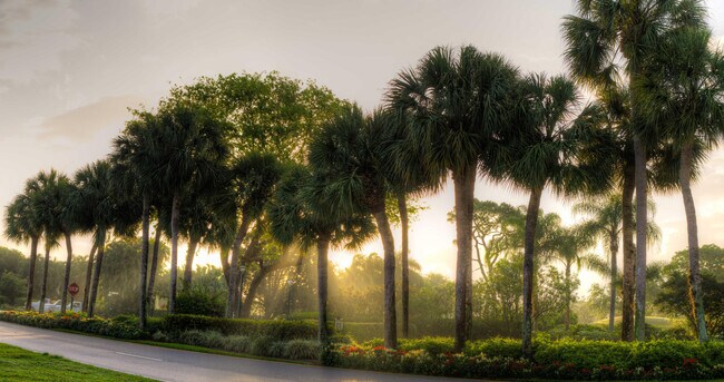 Building Photo - 7754 Lakeside Blvd