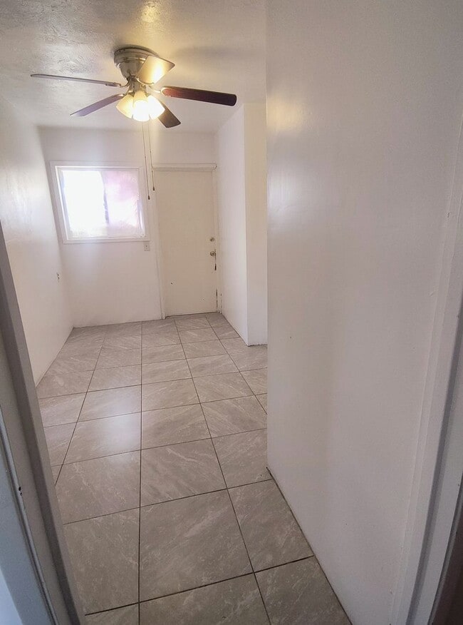 Building Photo - 11058 Jones St