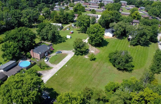 Building Photo - 25 Poplar Hill Dr