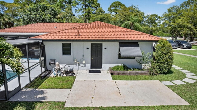 Building Photo - 17218 Shetland Ln