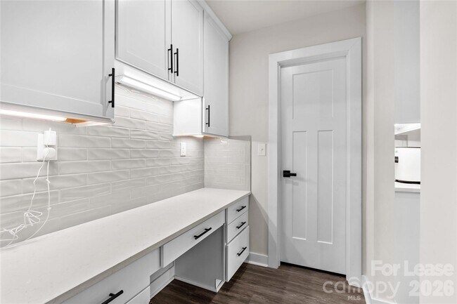 Building Photo - 14321 Sunnyhill Grove Rd