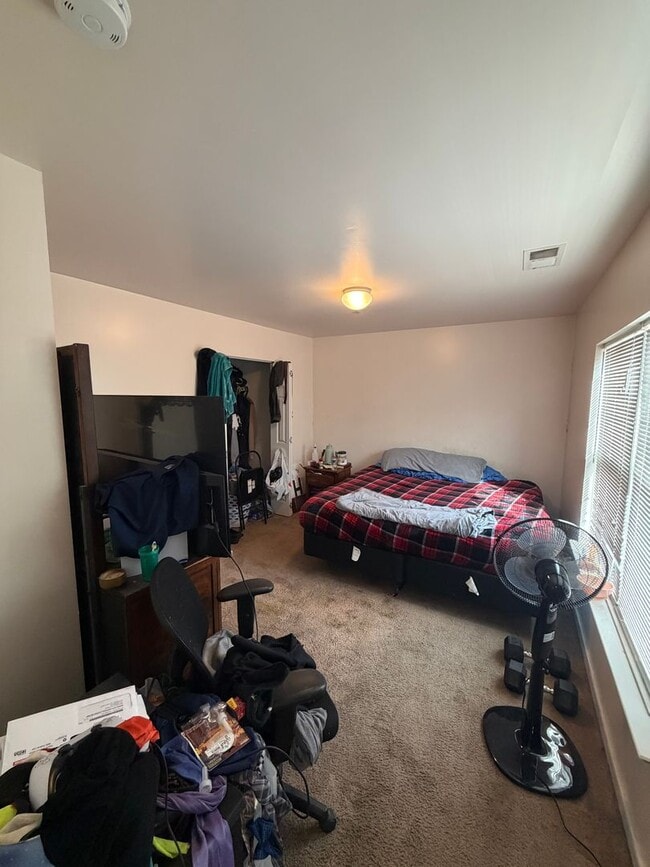 Building Photo - 3 Bdrm/2.5 Bth Home Located Close to I-95