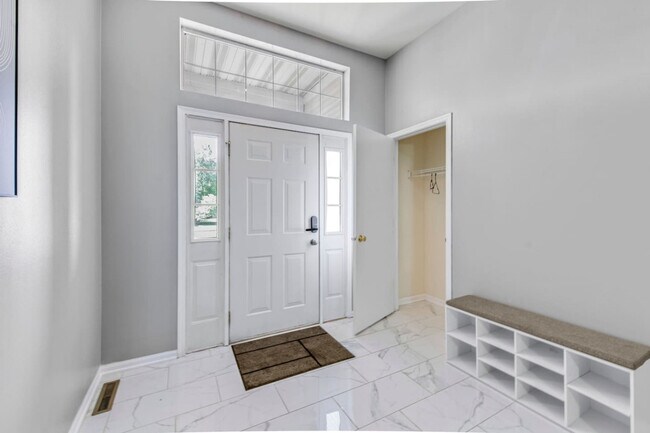 Building Photo - 784 Long Island Cir