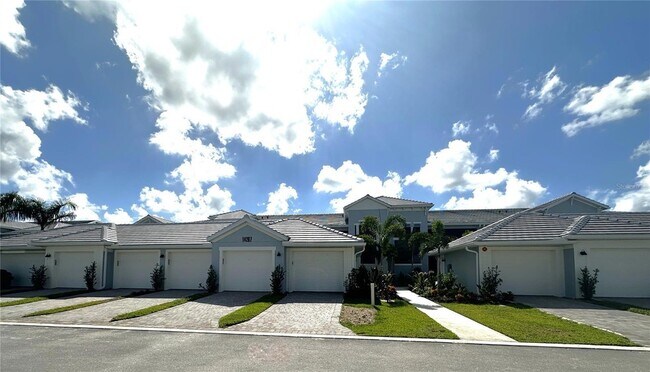 Building Photo - 14267 Heritage Landing Blvd