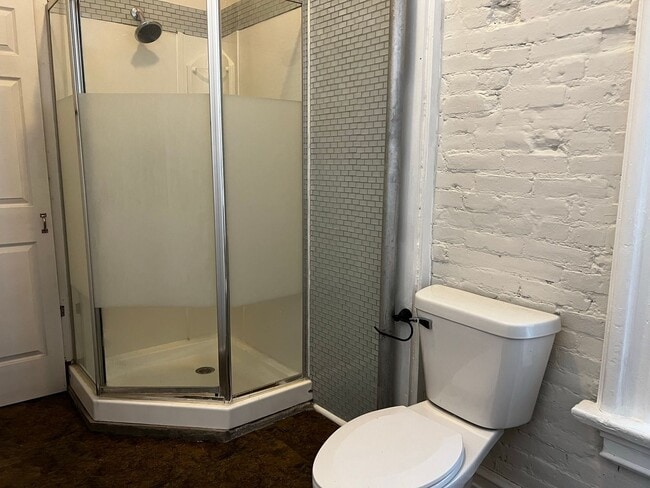 Building Photo - Beautiful Apartment Near Downtown Delaware