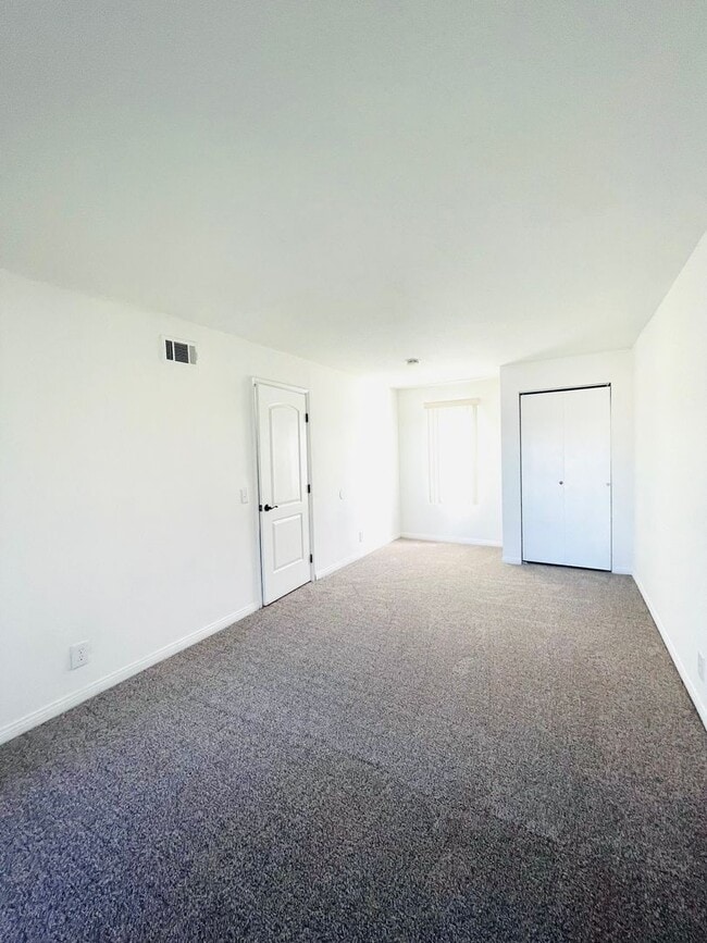Building Photo - Todd Ranch Condo Welcome to the Todd Ranch Condo, 3-bedroom, 2-bathroom home located in the vibra...