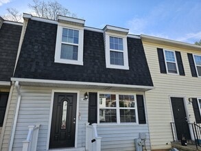 Building Photo - 38 Western Winds Cir