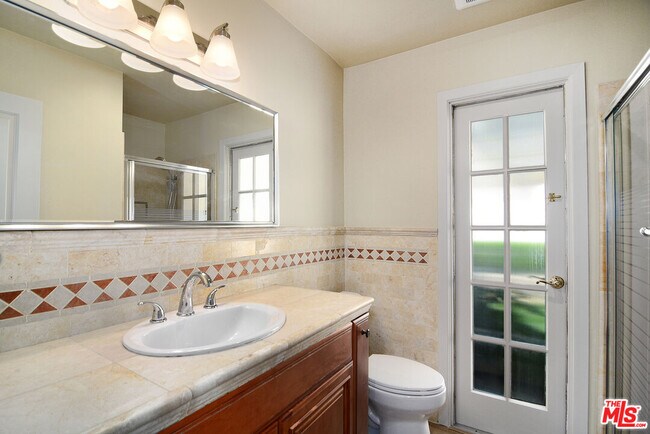 Building Photo - 5020 Dantes View Dr