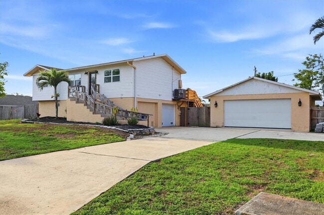 Building Photo - 515 46th St W