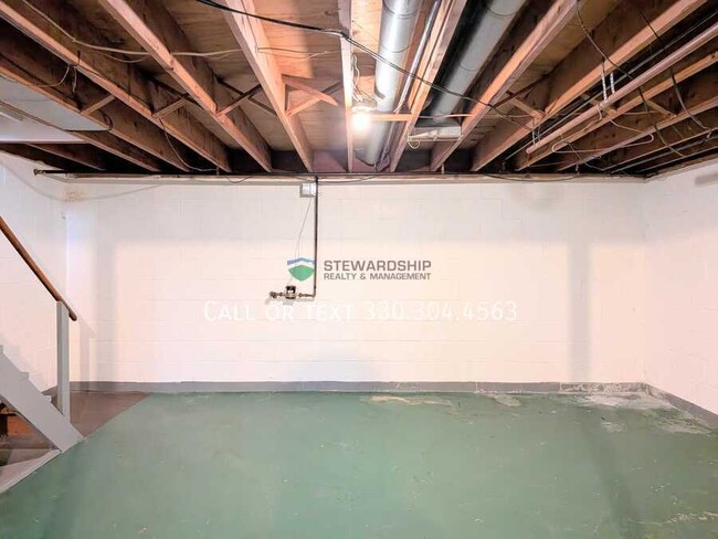 Building Photo - 1752 Bunyan Cir NW