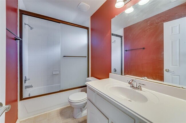 Building Photo - 10414 Hahns Peak Dr
