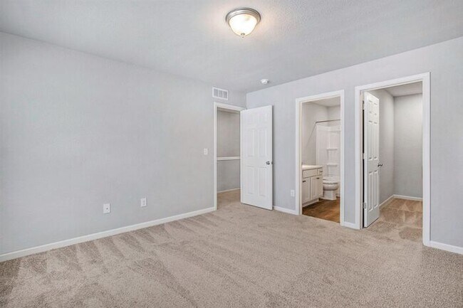 Building Photo - Move-In Special: Get ONE MONTH FREE on your first full month of rent when you sign a lease by May...